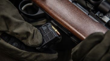 T1x_Hunter_lifestyle1.jpg
